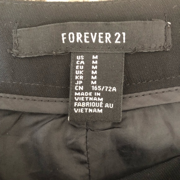 Forever 21 black high waist dress shorts - Picture 3 of 6